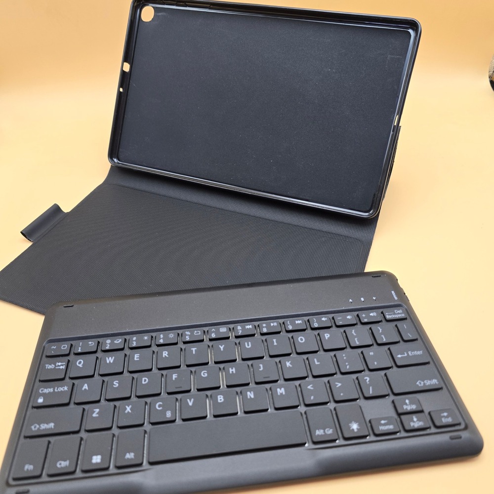 Universal Tablet Case with Detachable Magnetic Bluetooth Keyboard Cover
